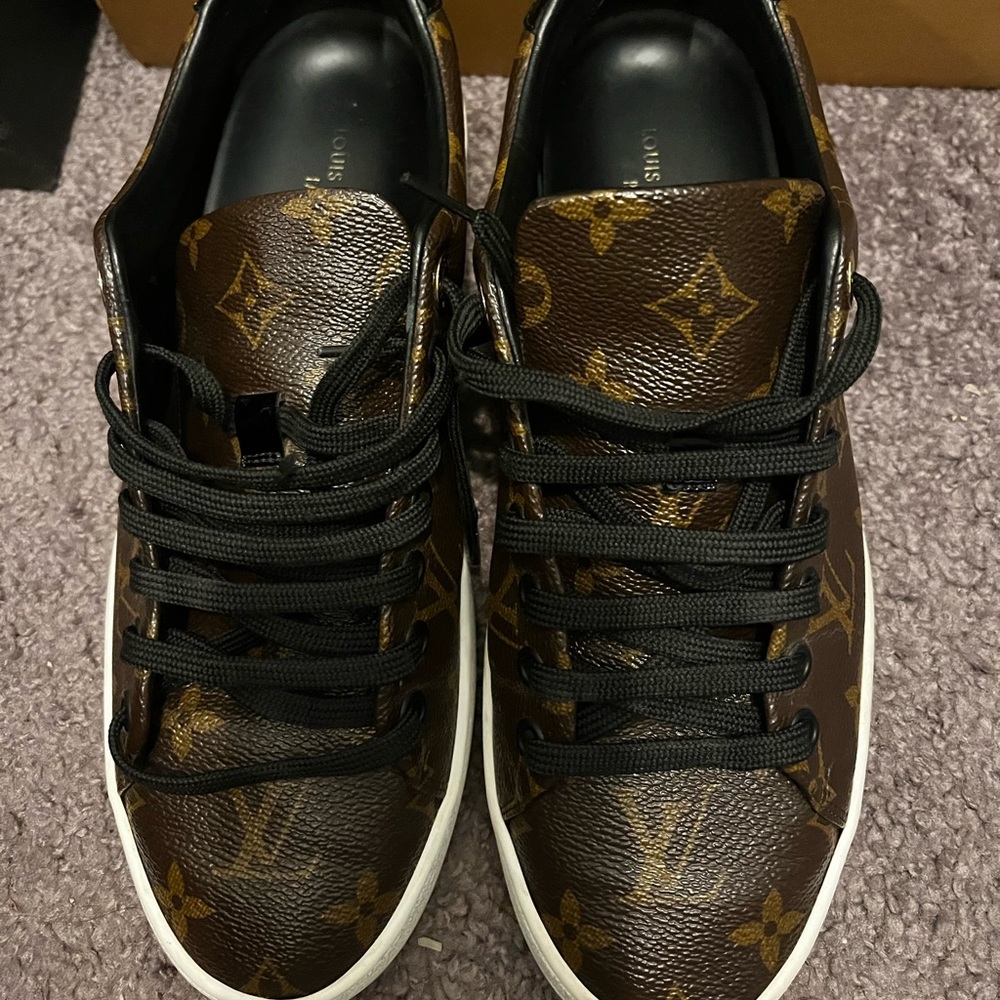 Louis Vuitton frontrow sneaker
